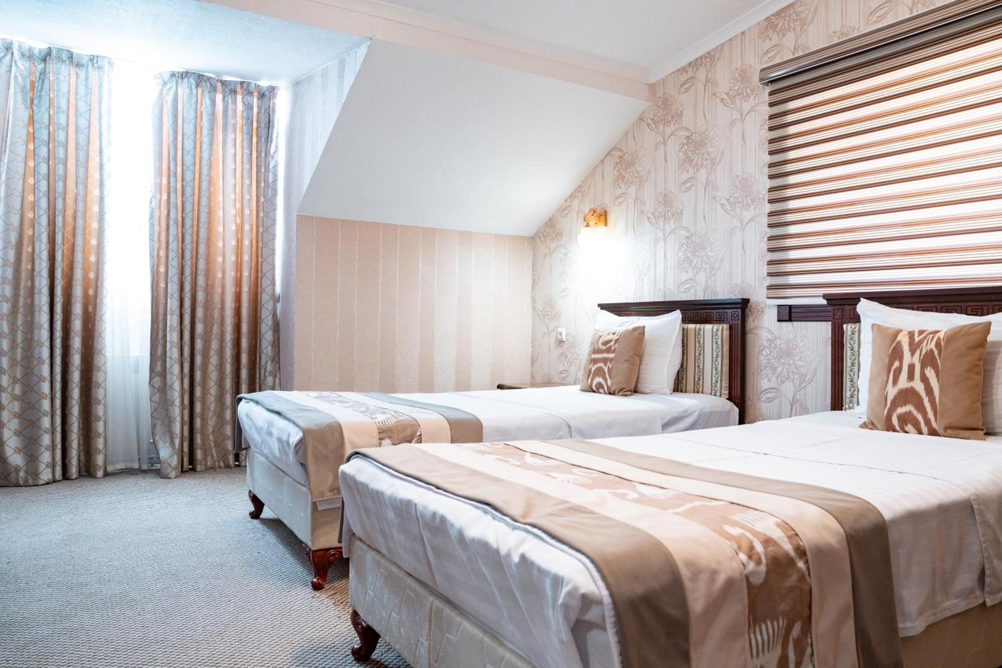 Meros Boutique Hotel Samarkand Bagian luar foto